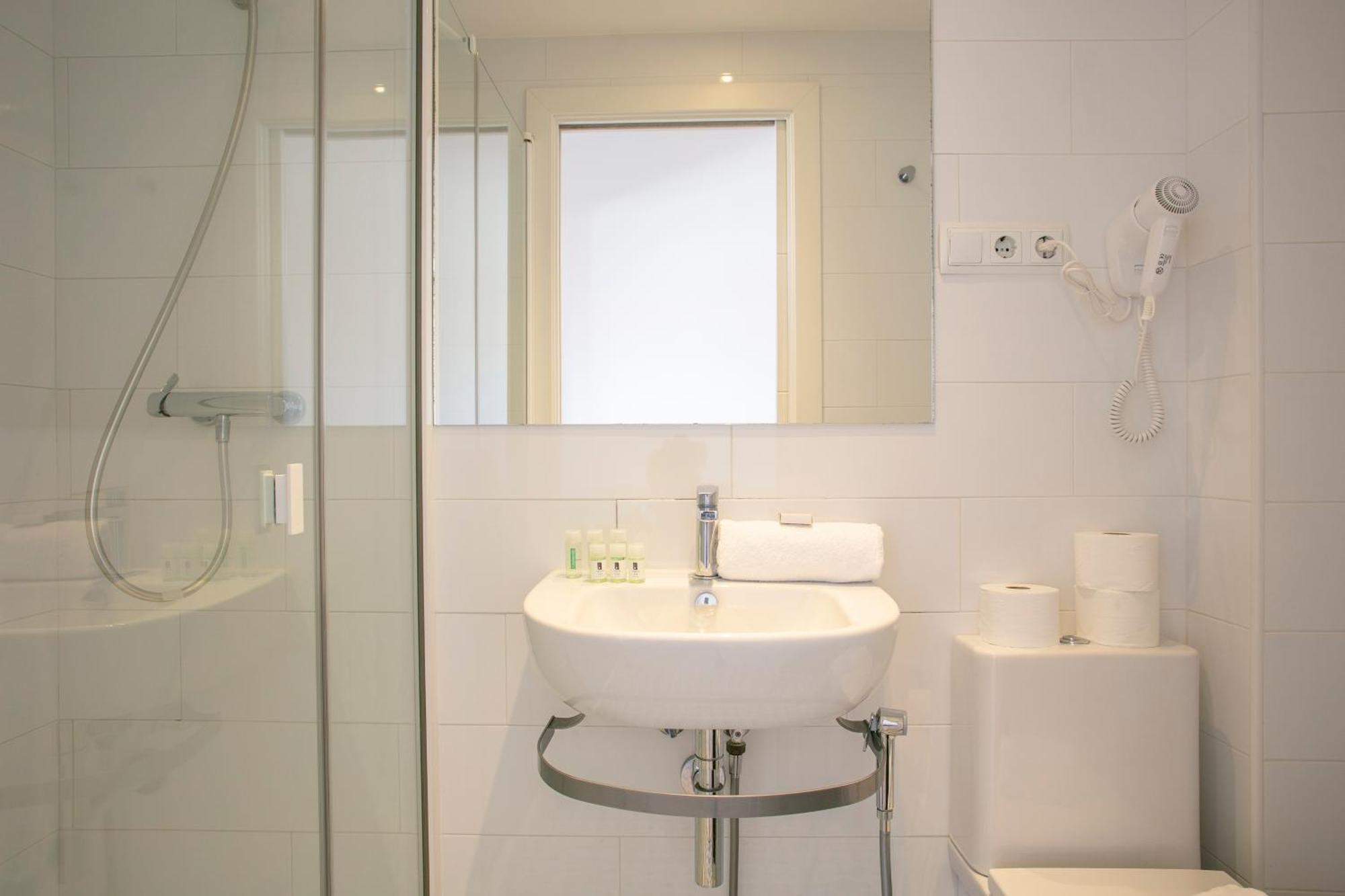Bcnstop Sant Pau Suites บาร์เซโลนา ภายนอก รูปภาพ