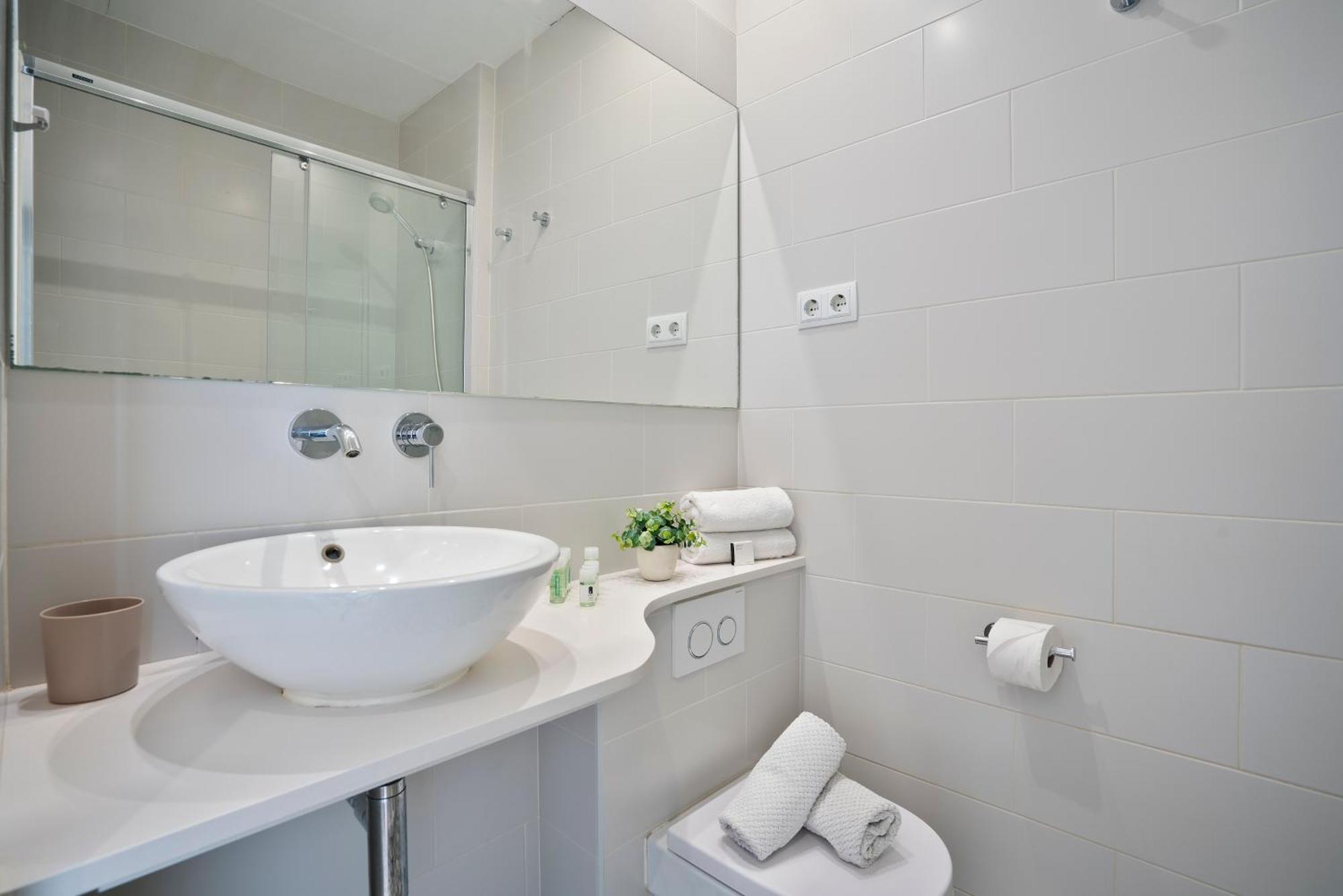 Bcnstop Sant Pau Suites บาร์เซโลนา ภายนอก รูปภาพ
