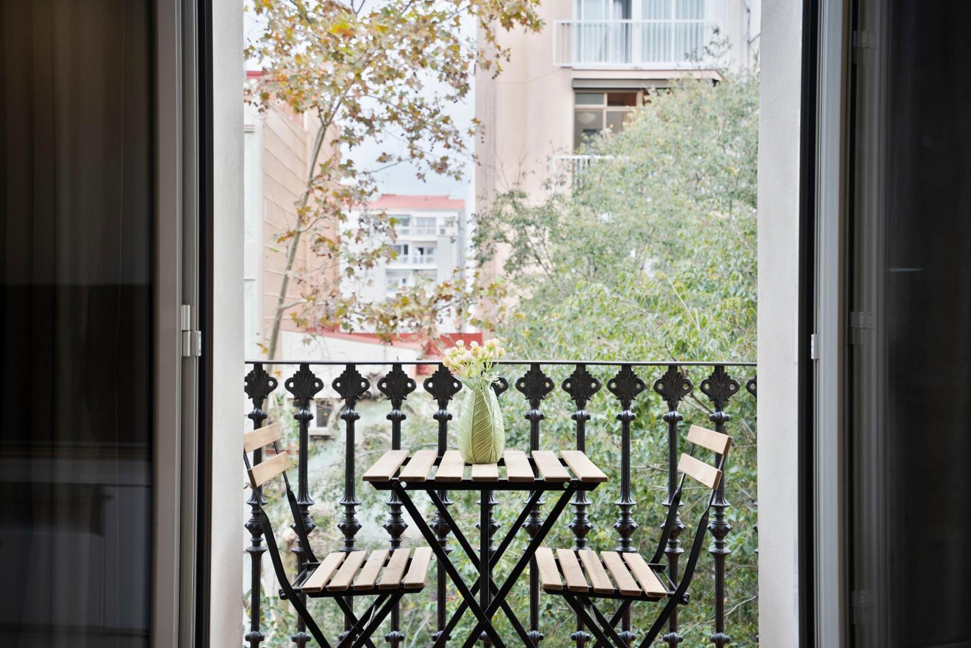 Bcnstop Sant Pau Suites บาร์เซโลนา ภายนอก รูปภาพ